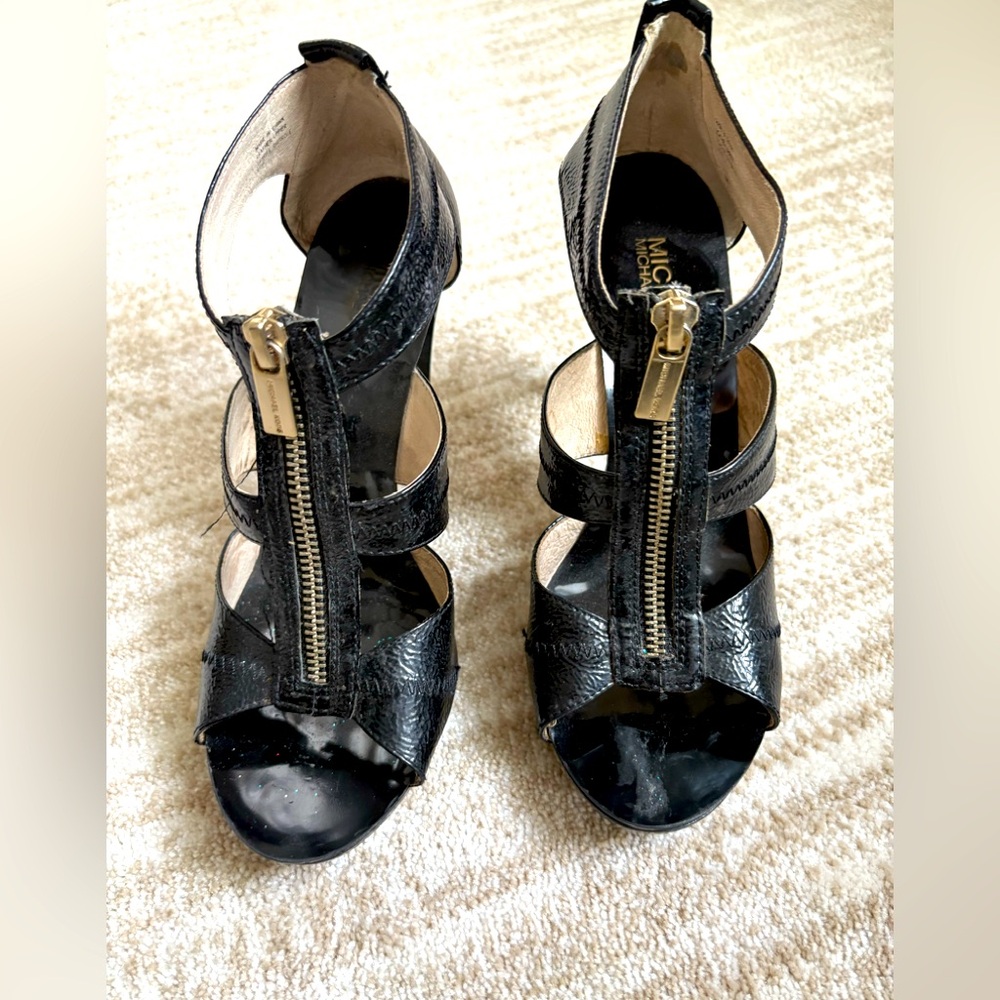 Good condition Michael Kors black zip up pumps size 6 1/2